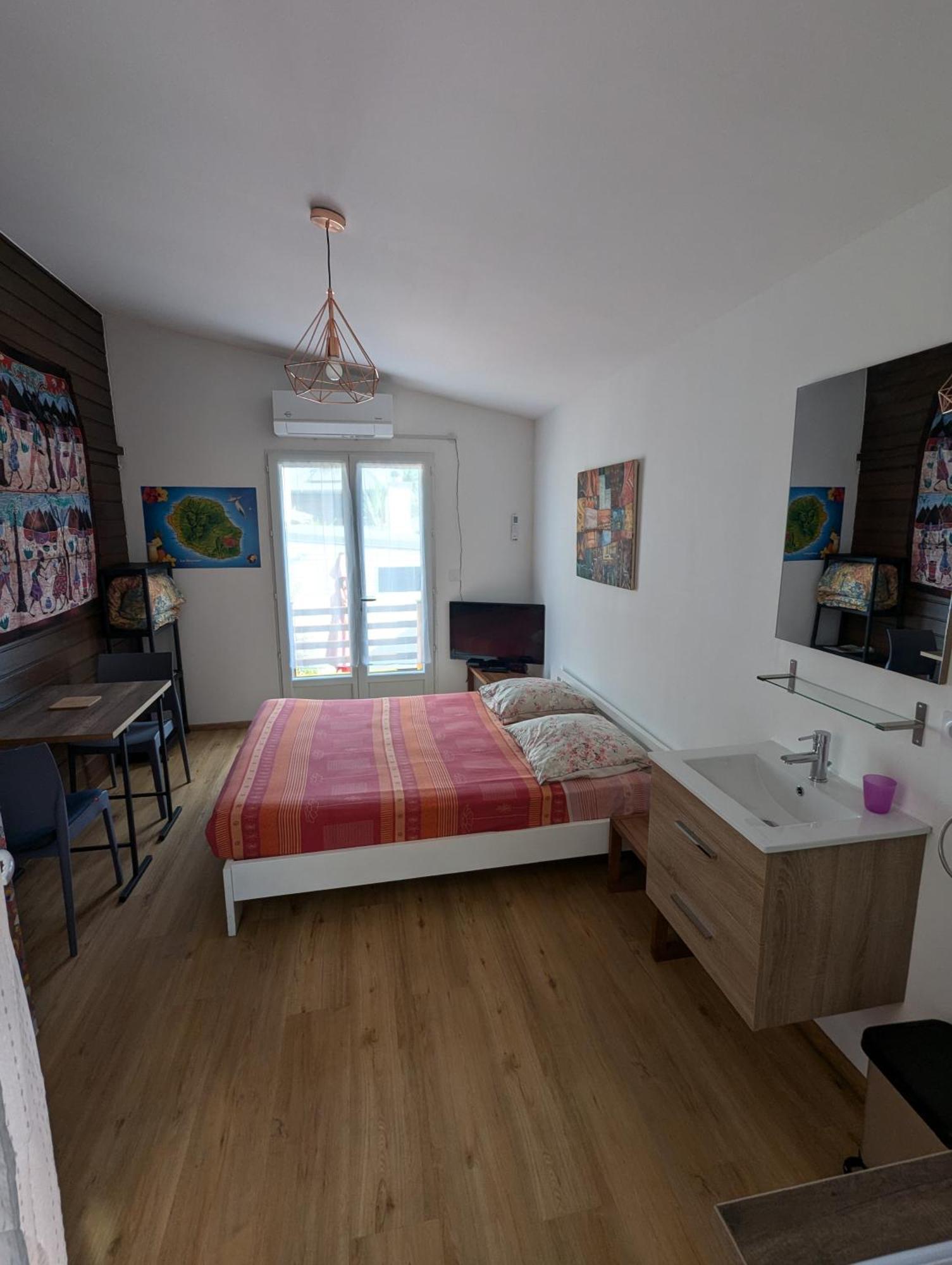 Chez Frida Apartment อองเทอร์-โดซ์ ภายนอก รูปภาพ